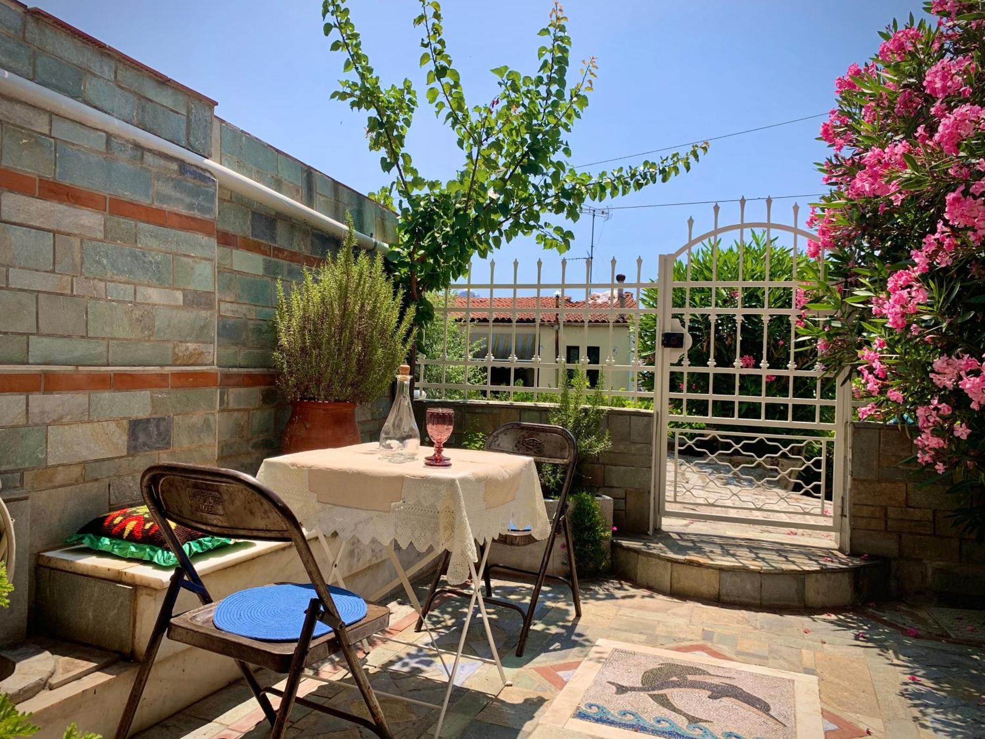 Gemuetliches Appartement In Ano Poli Thessaloniki Exterior photo